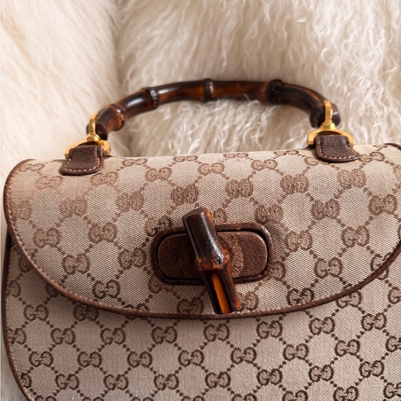 Gucci Beige and Brown Bamboo Handle Bag - Picture 4 of 9